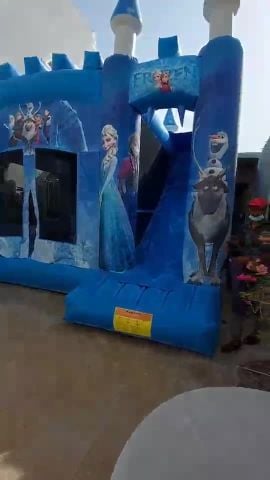 للايجار نطاطيات مع بركة او ملعب ص