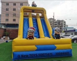 منزلق نطاط مع مسبح للإيجار