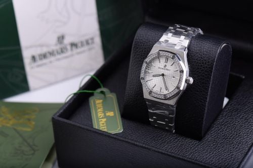 ساعه نسائيه فخمه