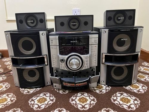 مسجل سوني شبه جديد بحالة ممتازة
