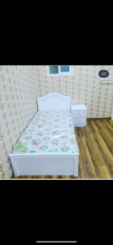سرير جديد ، خزانة ملابس ، مرتبة