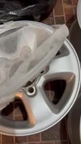 للبيع اربع رنقات ٩٨ اصليه