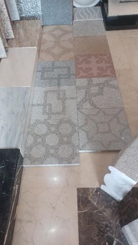 توفير البلط والحجر