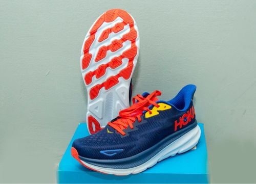 Hoka Clifton 9