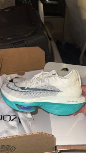 shoes air alpha fly 
