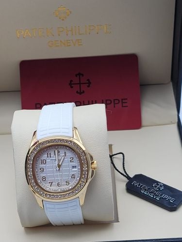 ساعة باتيك فيليب بألوان زاهية