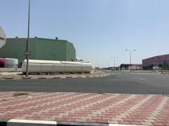 للبيع تانك ٤٢٠٠٠ الف جالون 