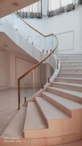 أعمال الزجاج