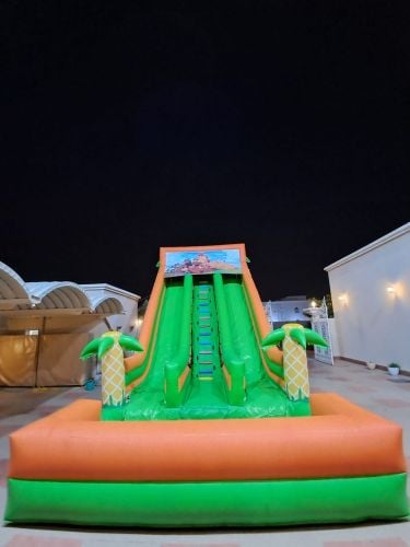 للإيجار نطاطيات جديدة مع بركة سبا