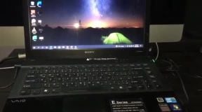 Sony VAIO I3
