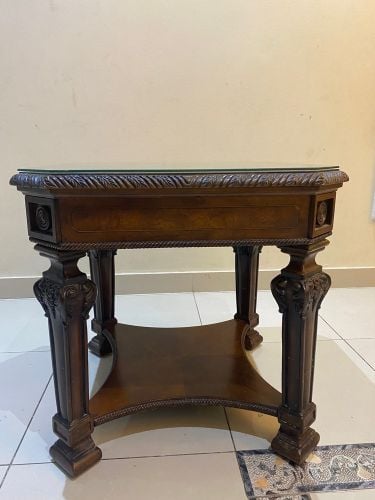 طاولة غرفة المعيشه 