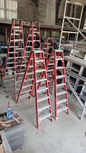 سلالم فايبر والمنيوم سقالات