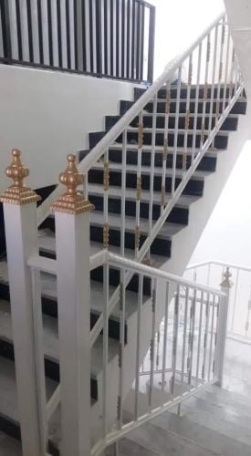 نقوم بجميع اعمال الحدادة ترتيب وت