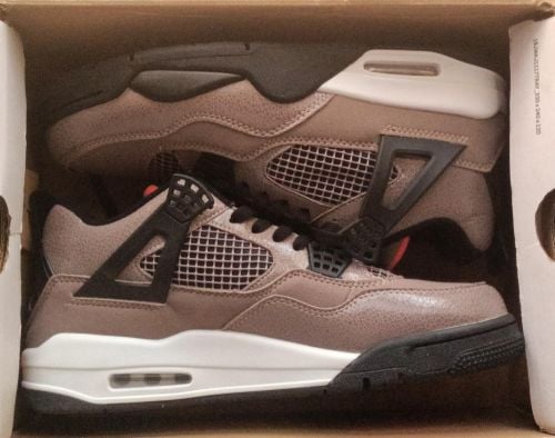 Air Jordan 4 TAUPE HAZE