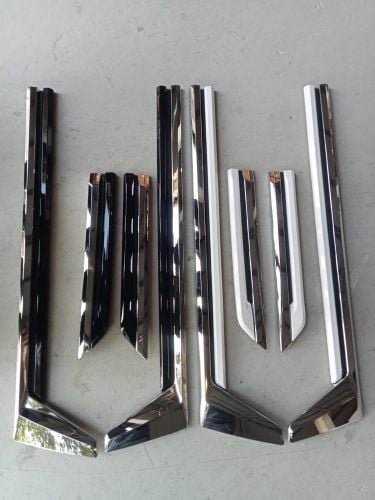 LX600 door moulding