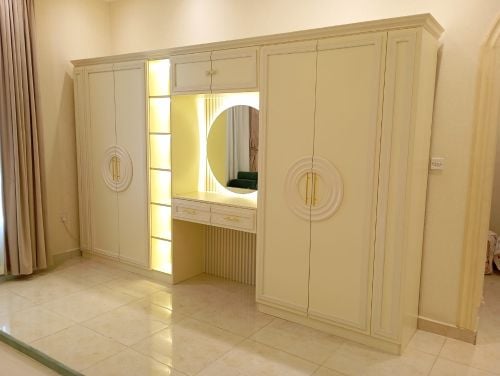 كبت ملابس غرفة