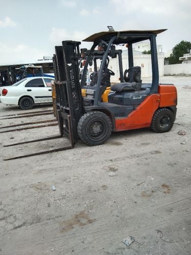 Forklift rent 3 ton