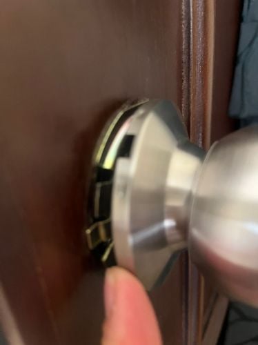فتح الأبواب المغلقة بدون تكسير وت