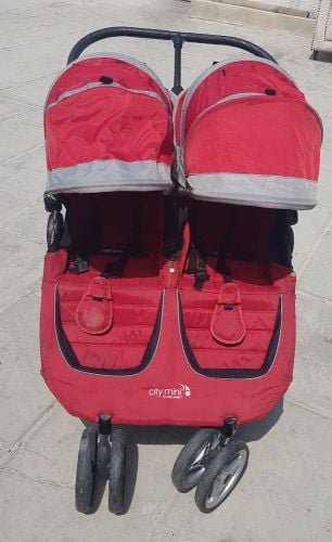 Twin stroller