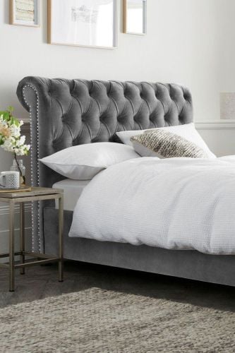 brand new   bed FOR sale QR 1500