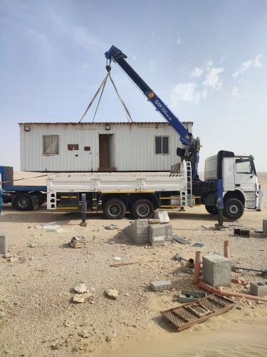 10 boom truck Craine For rent we