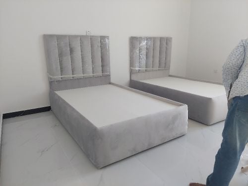 NIZAM MIAJEE furniture