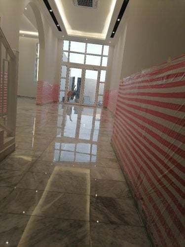 جلي وتلميع الرخام تنظيف بلاط