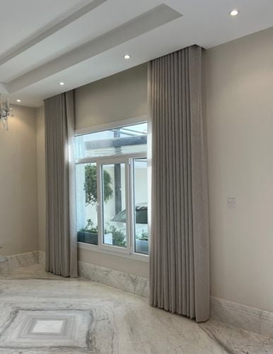 يتم تصنيع الستائر ذات التصميم الف