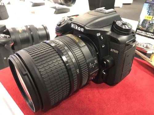 Camera Nikon 7500