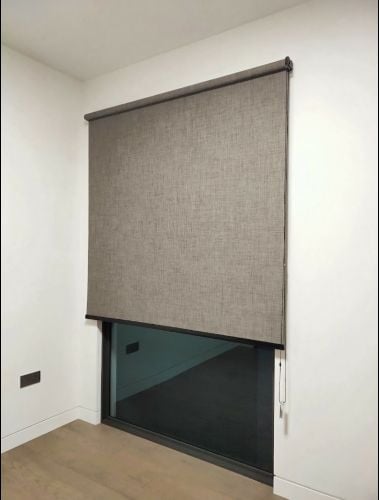 Curtains, sofa, carpet, parquet