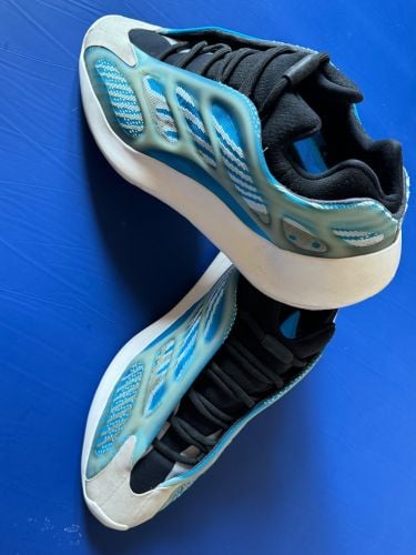 yezzy arzareth original