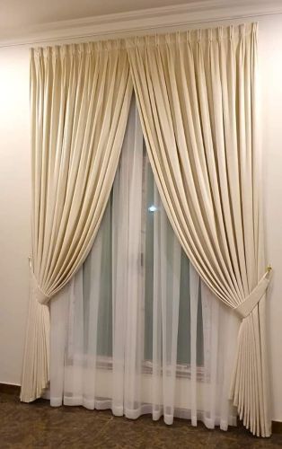 صناعة وتركيب الستائر الفاخرة