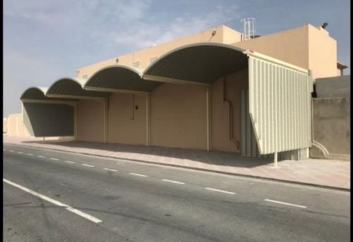 نقوم بعمل المظلات