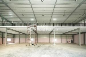 Warehouse with Rooms for Sale