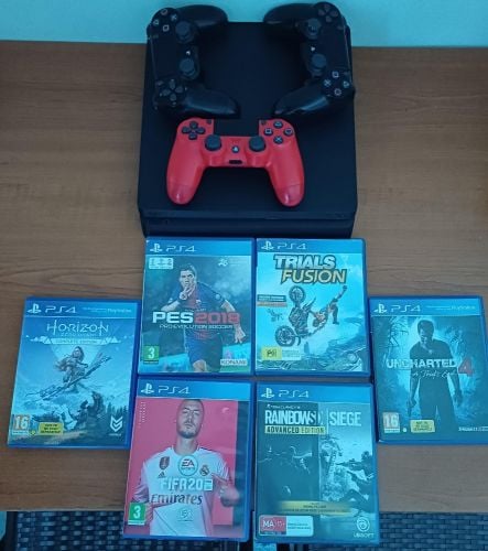PS4 in good condition