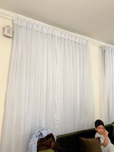 curtain,carpat,wallpaper, paint,