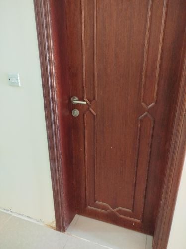 تركيب وصيانة الأبواب والاقفال وفت