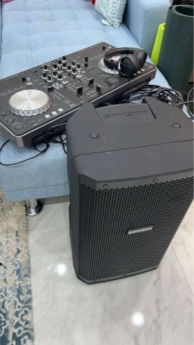 جهاز مكسر دي جي مع السماعات كبيره