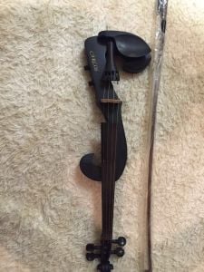 كمان كهربائي ماركة كارلوس