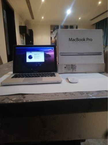 ماك بوك للبيع