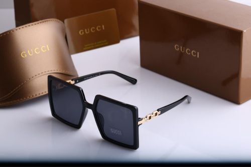 نظارات شمسيه  رجاليه ونسائيه 