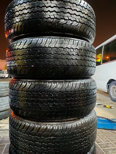285-60-18 Dunlop brand
