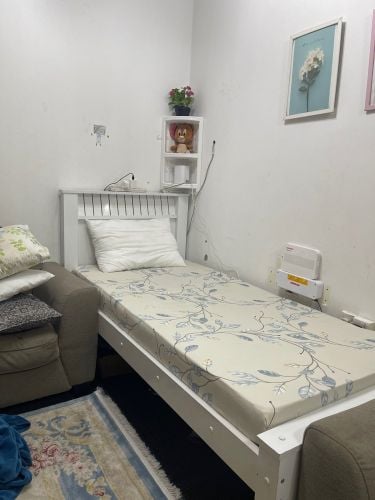 bed and mattress very good clean 
