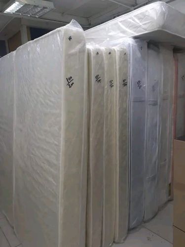 سرير طبي أو فراش ربيعي33664956