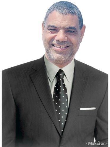 معلم لغة عربية