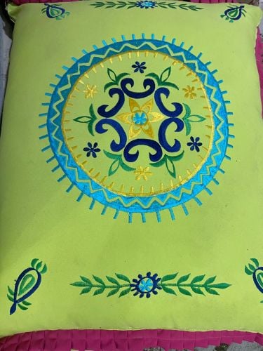 مسند حبتين بحالة ممتازه