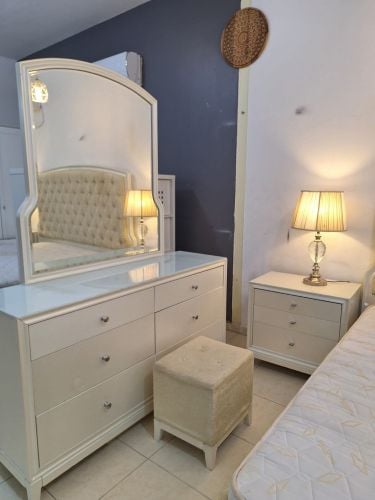 King size bedroom set for sale.