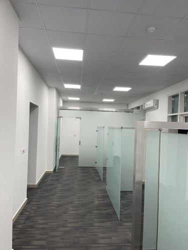 للايجار مكتب 