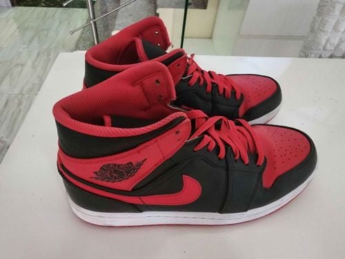 Air Jordan 1s Mid Red/Black 