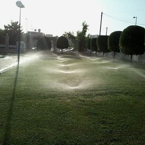 زراعة الحدائق وعمل شبكات الري